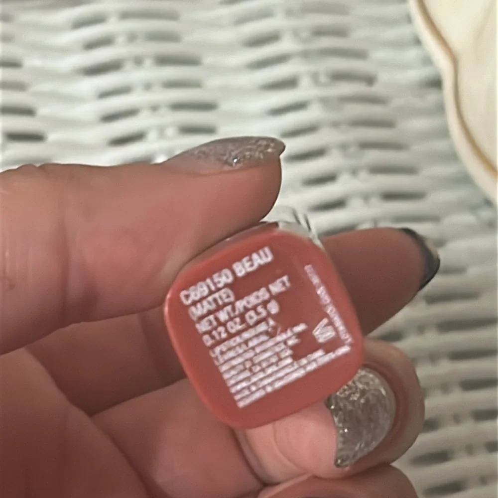 L.A. Colors Matte Lips Beau